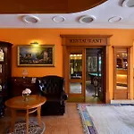 Grand Boutique (adults Only) Piest'any