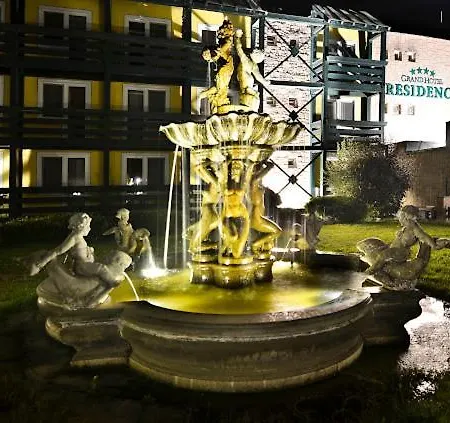 Grand - Boutique Otel 4*