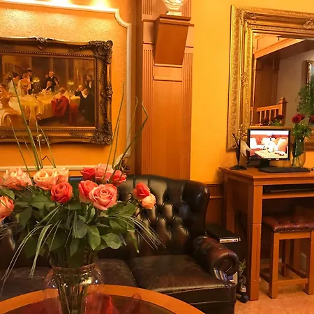 Grand Adult Only Boutique Next To Wake Soul 4*