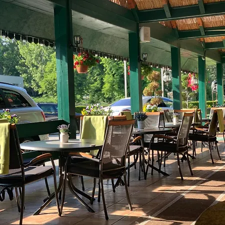 Grand Next To Wake Soul (adults Only) Пьештяни